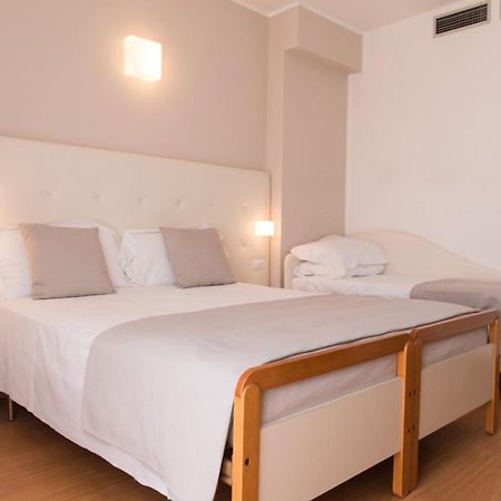Hotel Ardea リッチョーネ エクステリア 写真