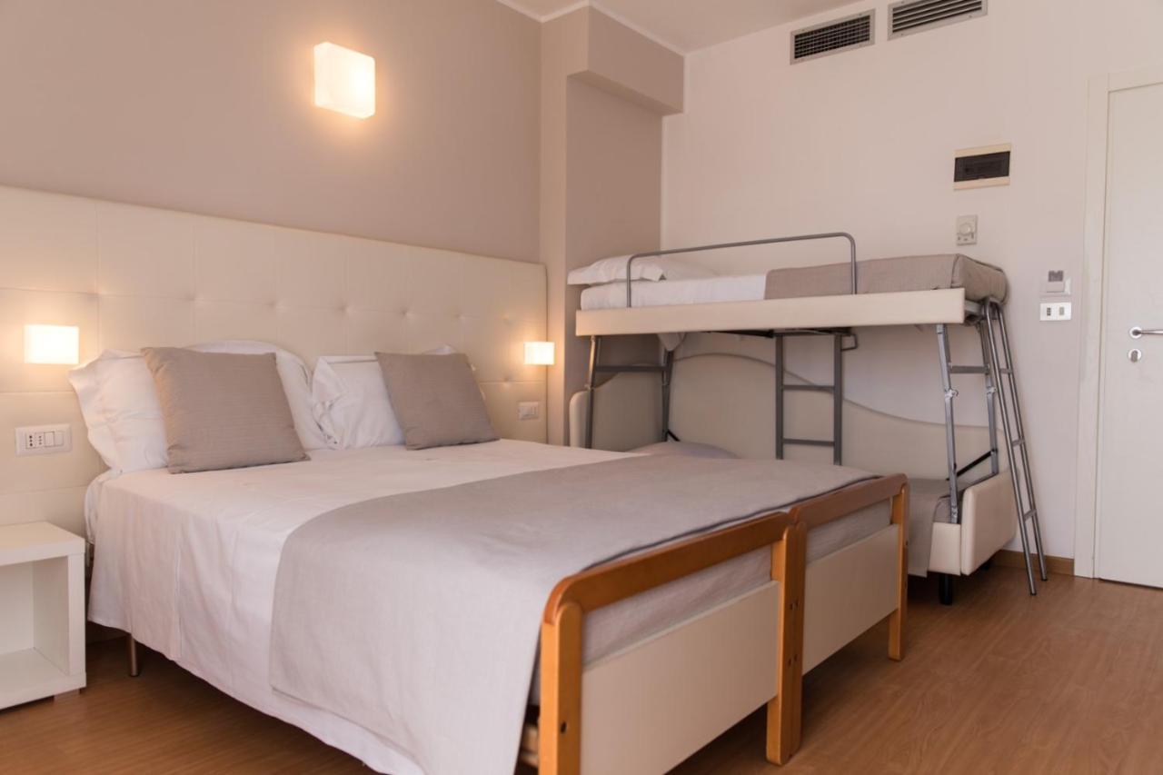 Hotel Ardea リッチョーネ エクステリア 写真